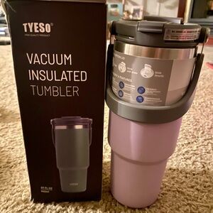Tyeso Insulated Tumbler 30oz Spout lid and handle
